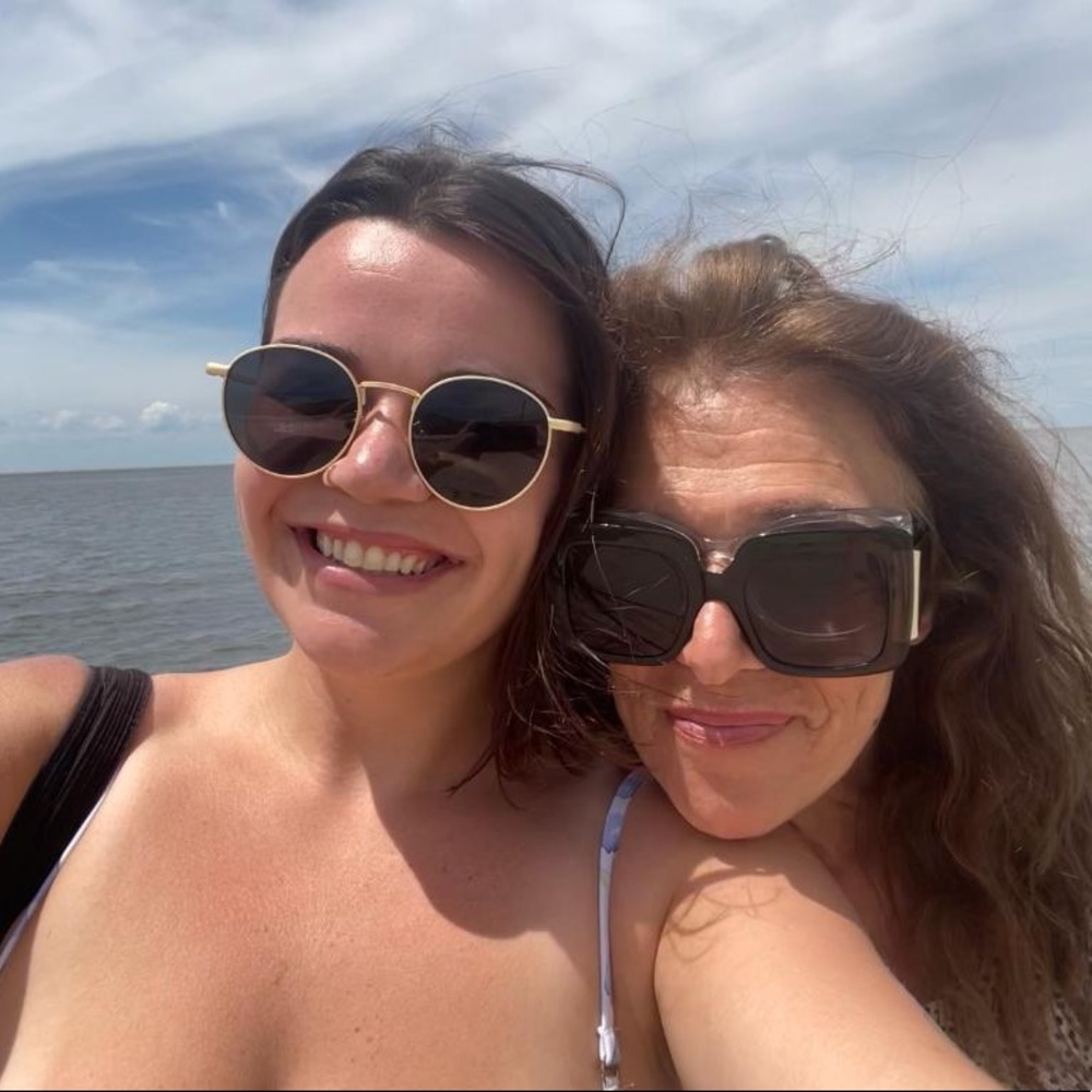 Meet your Posher, Lorraine